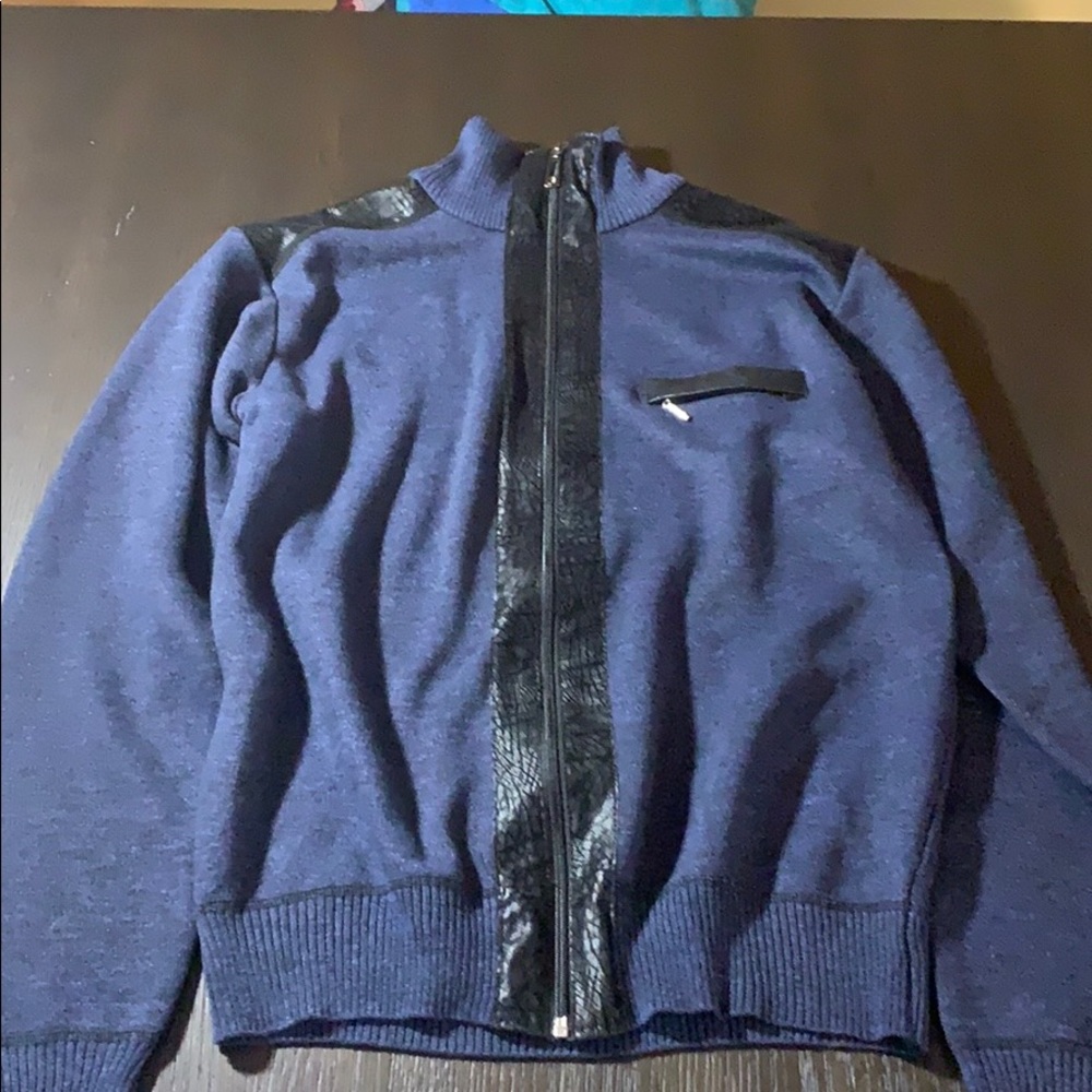 Sleek, Modern Men’s Multi Use Sweater